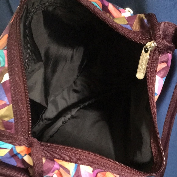 Lesportsac | Chevron Active Crossbody - Picture 8 of 11